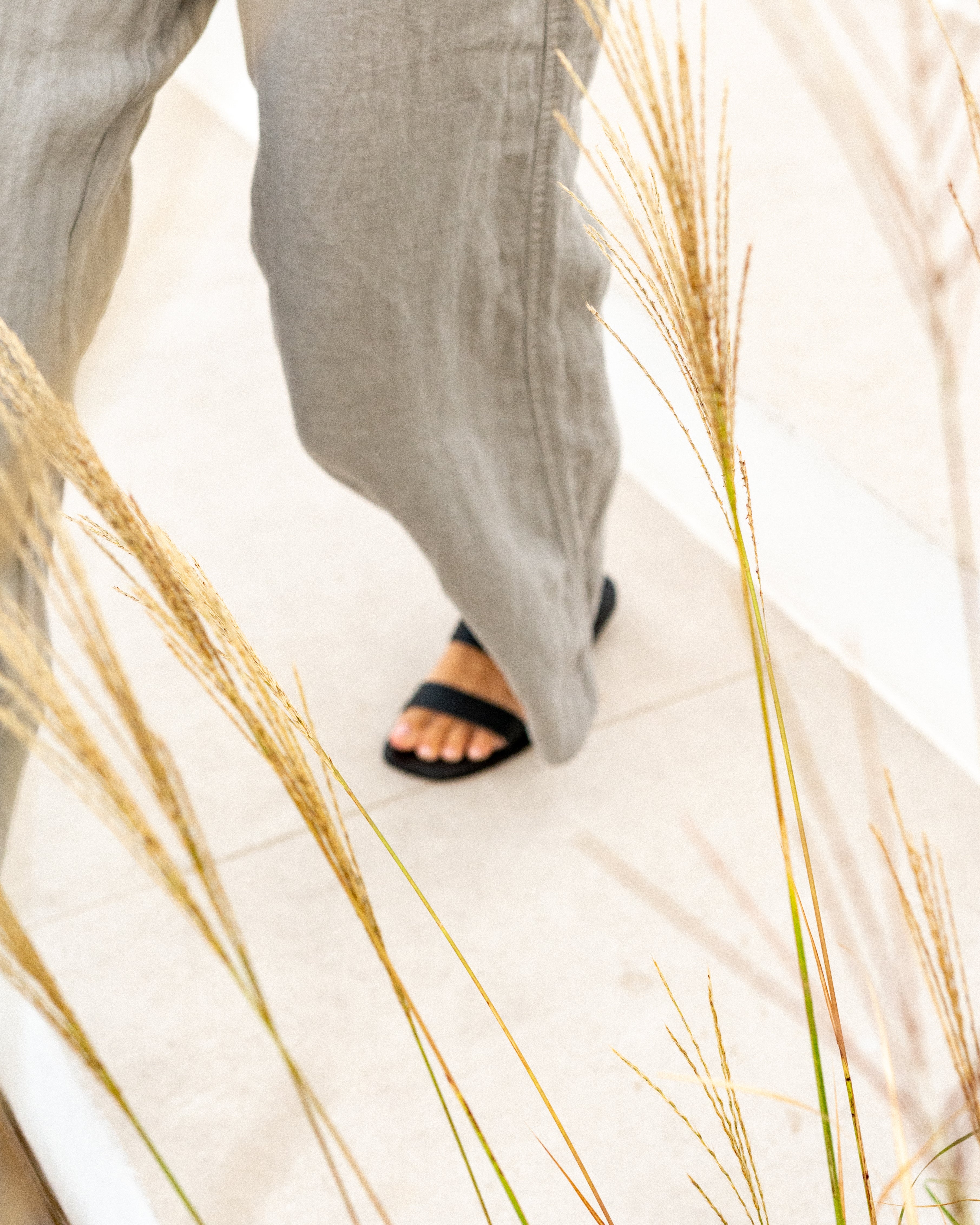 LEATHER SANDALS-FLAT SANDALS-KYMA SANDALS-STRAPPY SANDALS-BLACK