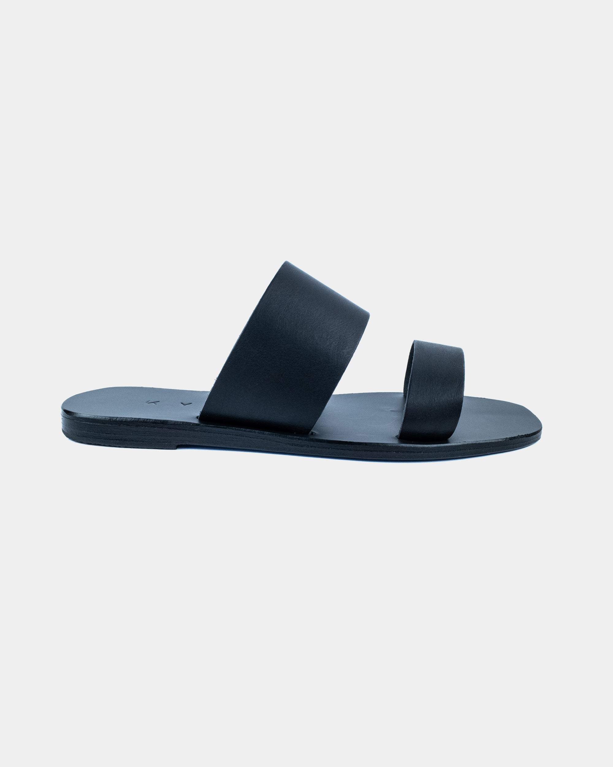 LEATHER SANDALS-FLAT SANDALS-KYMA SANDALS-STRAPPY SANDALS-BLACK